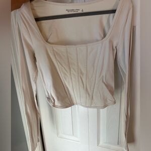 Abercrombie & Fitch White Top